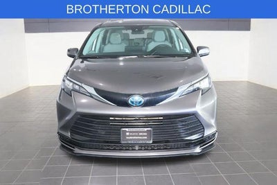 2024 Toyota Sienna LE