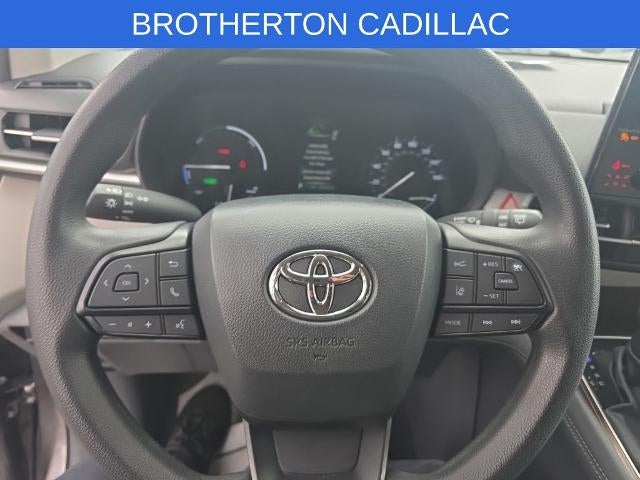 2024 Toyota Sienna LE