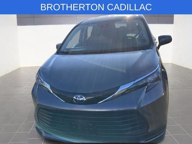2024 Toyota Sienna LE