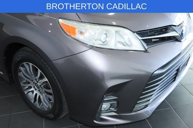 2020 Toyota Sienna XLE Auto Access Seat