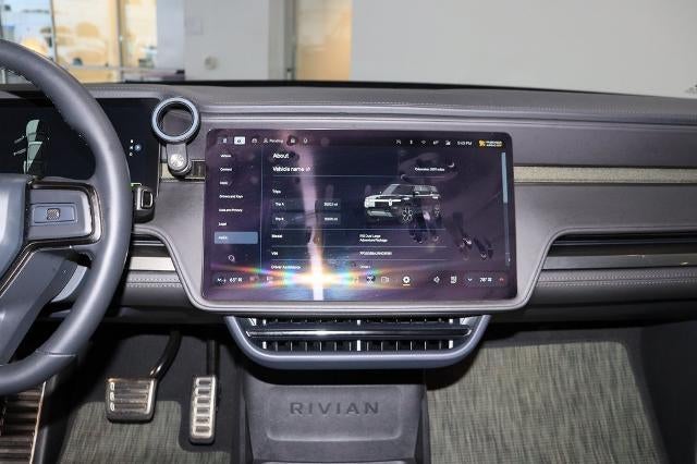 2024 RIVIAN R1S Adventure