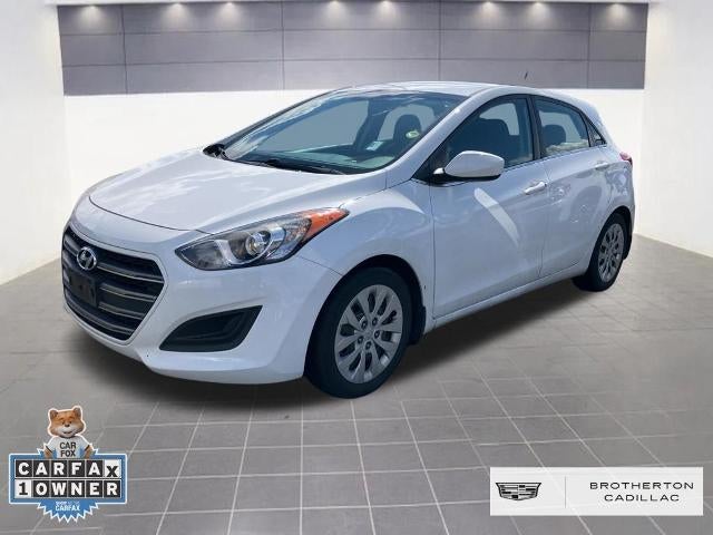 2016 Hyundai Elantra GT's photo