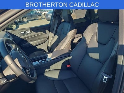 2025 Volvo XC60 Plus
